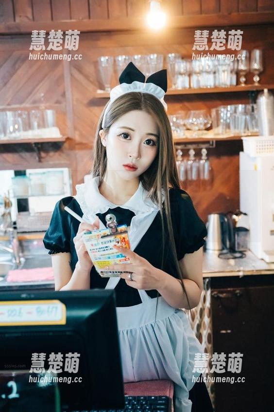 快来围观Bomi(普美)的最新图库，趁LOOZY-隐秘舞台还在偷偷展示她的奇妙姿势！