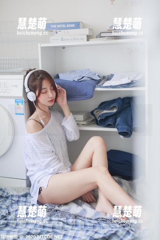 喵糖映画的纱雾美眉写真，仿佛每一张都能引发一场“心动”大赛！