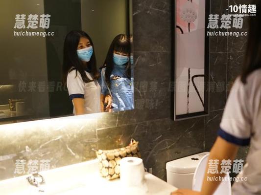 快来看看ROSI的嫩学妹制服图集，原图里满满都是教室里的小暧昧！