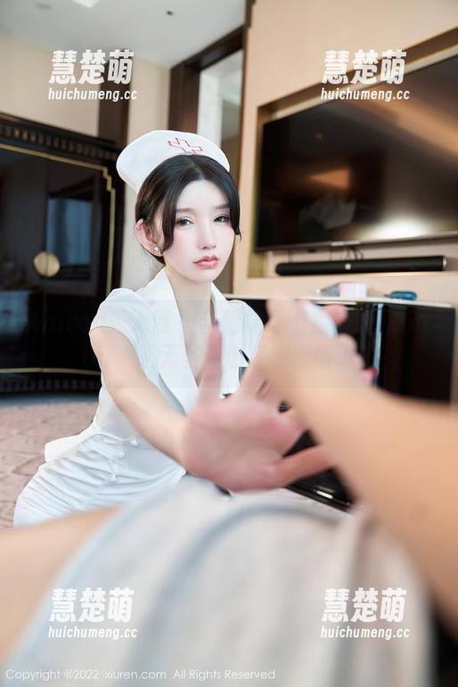 Xiuren秀人网 - 当棉袜遇上孟狐狸FoxYini，连无圣光也变得温暖了。