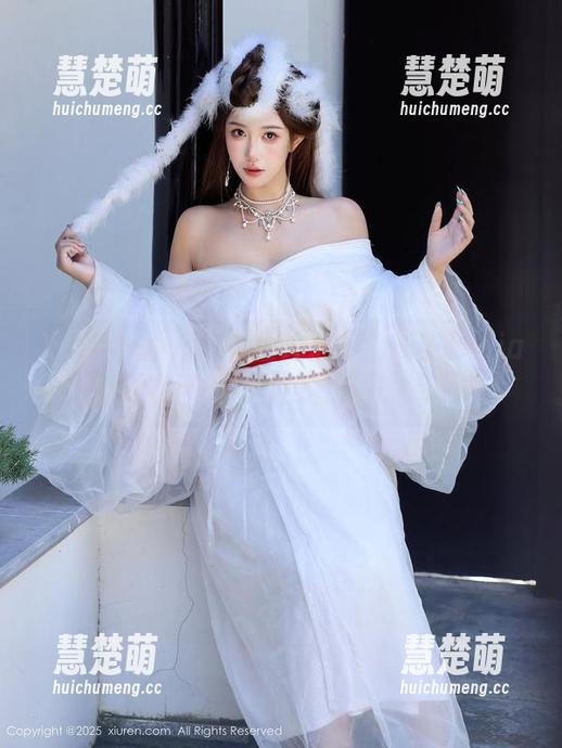 Xiuren秀人网-美七Mia Xiuren秀人网 - 图片很真实:美七Mia的旅拍,光影间尽是生活的温度!