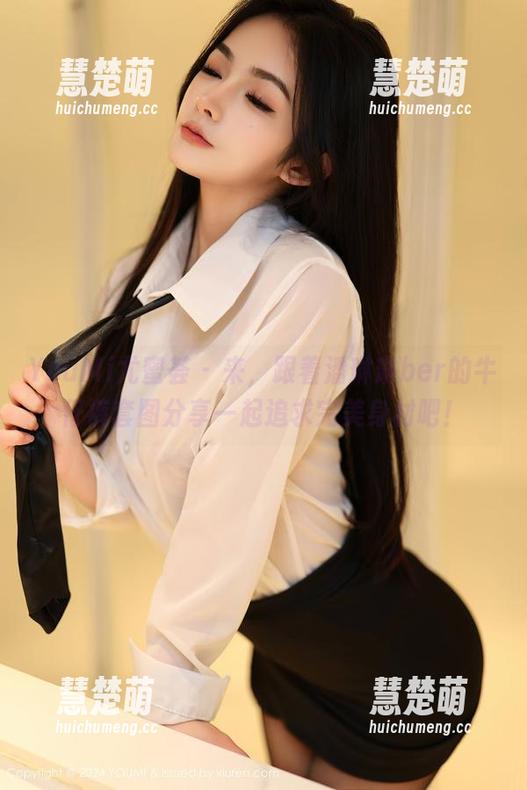 YouMi尤蜜荟 - 来，跟着潘琳琳ber的牛仔裤套图分享一起追求完美身材吧！
