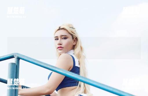 YouWu尤物馆-婕西儿jessie YouWu尤物馆 - 婕西儿jessie最新吊带,分享她那不经意的妩媚和潜藏的张力。