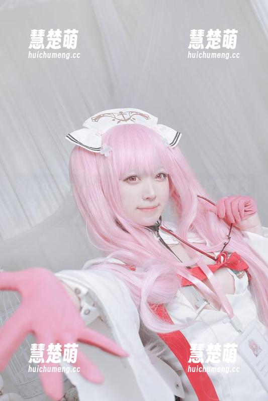 这张asagiriai(爱ちゃん)的图片就像个时间胶囊，双马尾的样子让人很难忘！
