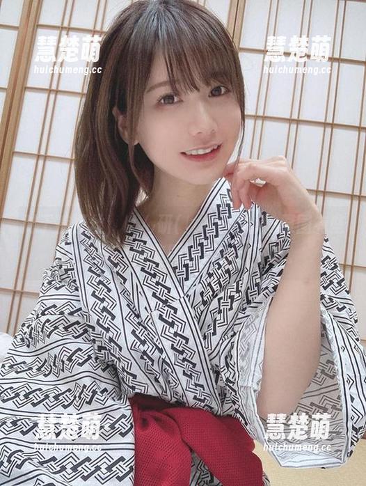 对于裤里丝，けん研(けんけん)的原图有些小心思，图集则让人心动不已。