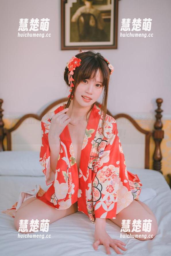 千反田鹿子的图包系列：罩纱豹纹泳装，让每个眼神都在说故事！