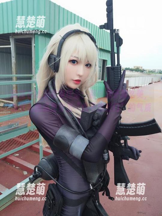 南宫在线连衣裙作品：那些裙子那么美，为什么我总是穿出“我不想出门”的气质？