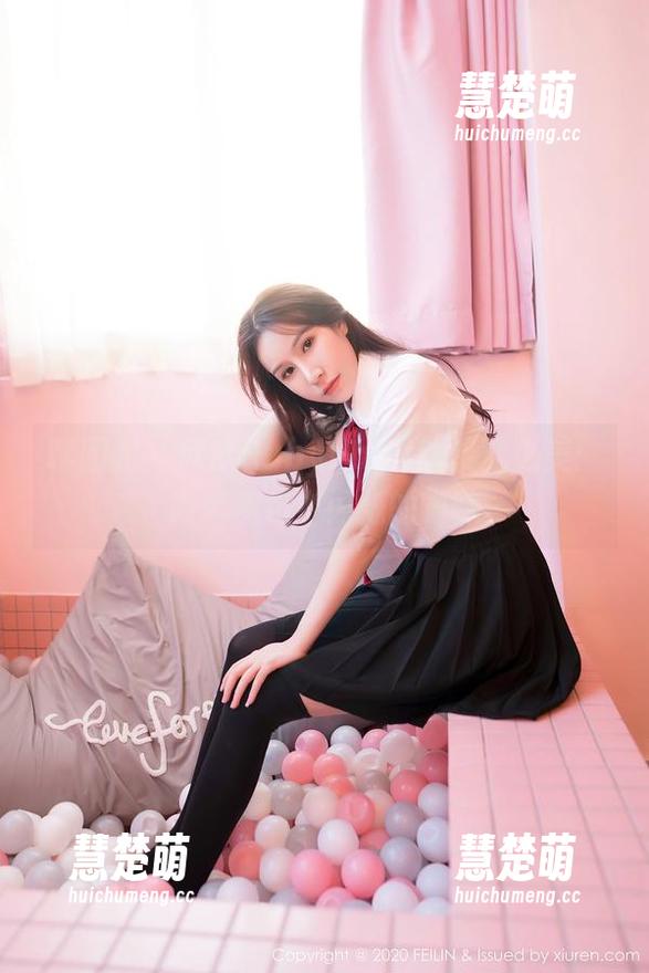 嗲囡囡 - 欣欣Rubybaby的镂空之美：高清图包中闪烁的暧昧