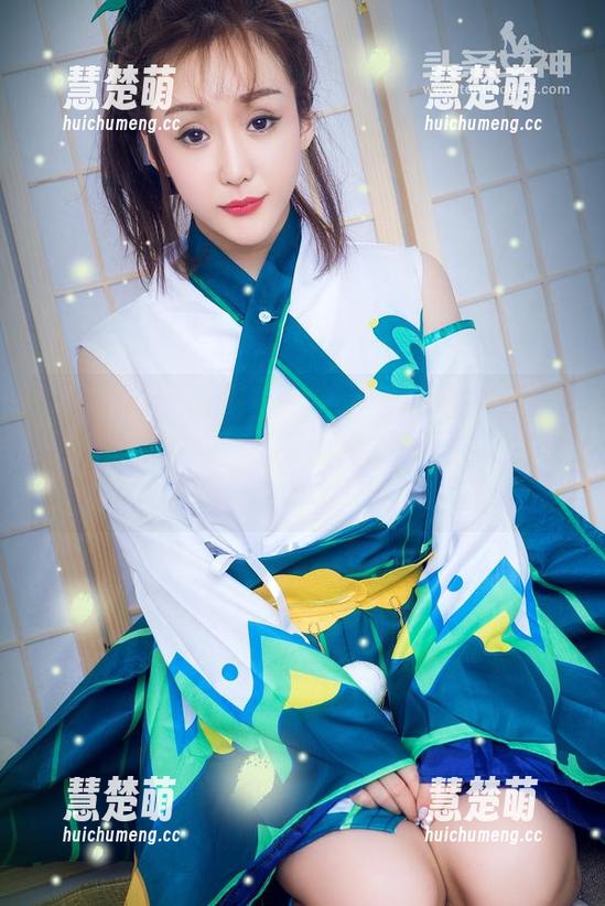 头条女神-艾小青 头条女神 - 《浴室里的艾小青》:原图作品,水流声中有多少心事呀,真的想偷听!