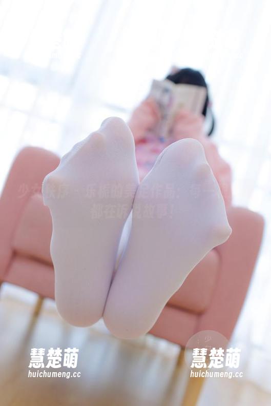 少女秩序-乐栀 少女秩序 - 乐栀的美足作品:每一根脚趾都在诉说故事!