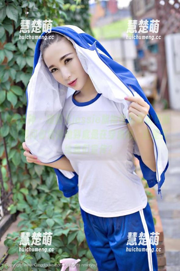 推女神 - 婕西儿jessie旗袍作品再次更新：想问你觉得她到底是在穿旗袍，还是在给我们宣传？