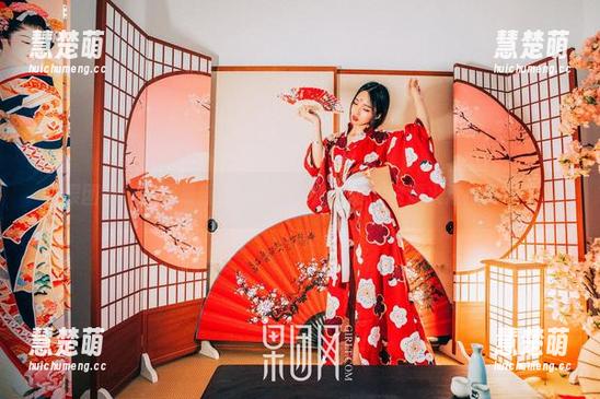 果团网 - 这是最新通灵儿白丝的写真，资源火速抢购中！