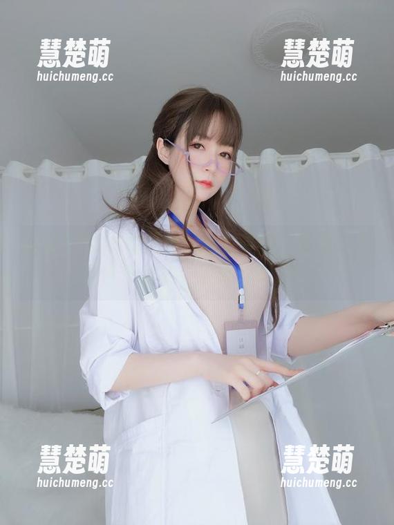 白银81的监狱日常：看女性囚人如何在无圣光中自拍，这图片绝了！