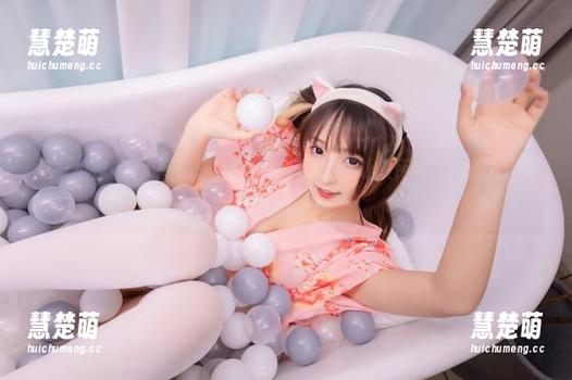 这一组神楽坂真冬的旗袍猫女图集，美到让人怀疑人生，怎会有如此尤物！