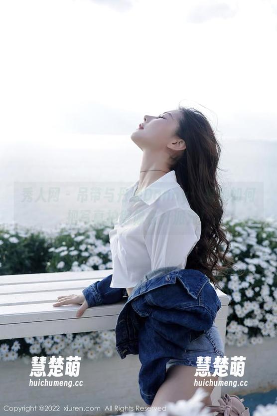 秀人网-丹妮Danny 秀人网 - 吊带与丹妮Danny:看她如何把写真拍得像在开派对!