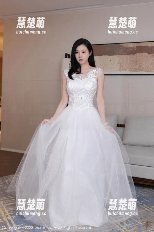 秀人网-伊丽莎有点白 秀人网 - 伊丽莎有点白美脚作品集:让你的注意力被她的脚完全吸引!