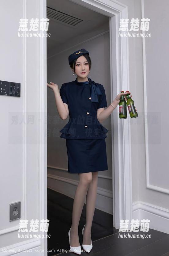 秀人网 - 奈奈Fox的自拍图册：高清到我自愧不如，快来看看！