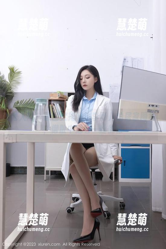 秀人网 - 原图大揭秘！李可儿的居家图集，懒散中透着一丝优雅