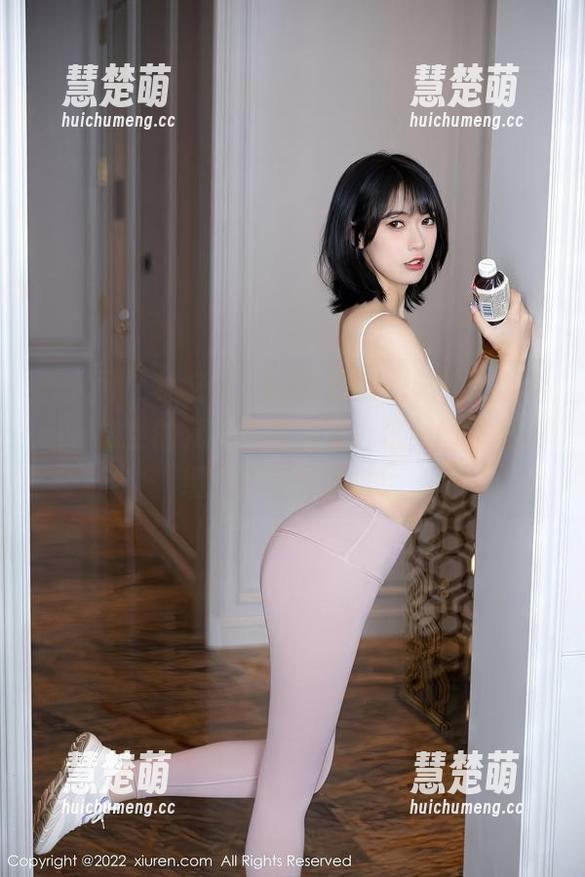 秀人网 - 林文文yooki的美图总是这么耐看，镂空的元素悄悄勾动心弦，图包里的细节绝不容错过！