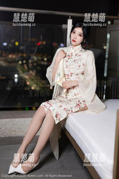 秀人网-爱酱里 秀人网 - 爱酱里的美脚写真,真让我觉得,生活也可以这么轻松自在。