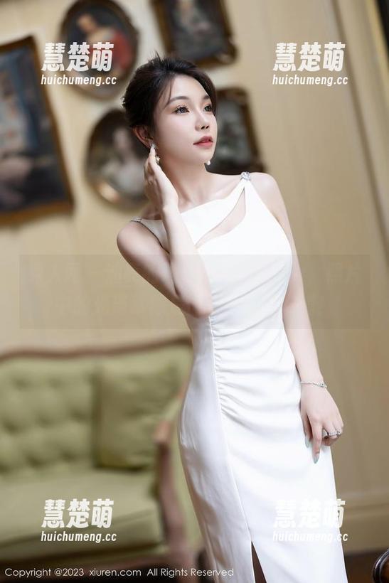 秀人网-玛鲁娜Manuela 秀人网 - 油亮的玛鲁娜Manuela,照片中的光泽就像是偷了太阳的味道!