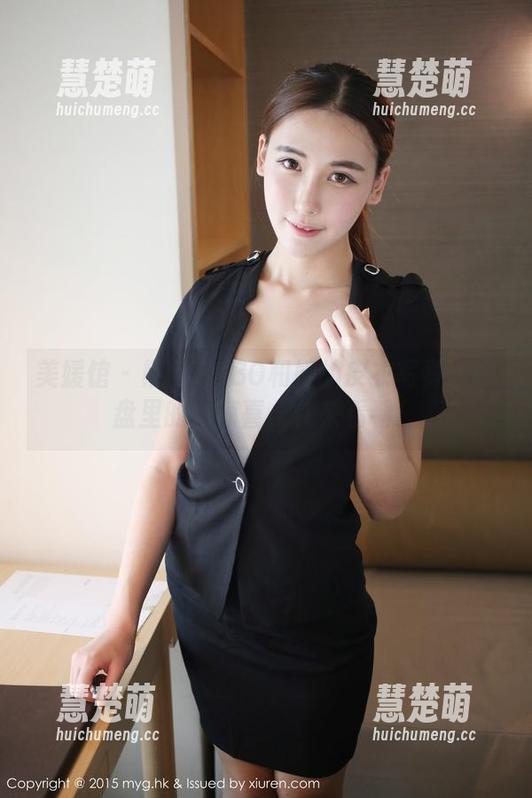 美媛馆 - 熊吖BOBO和她的皮衣写真：网盘里的小惊喜，快来看看！