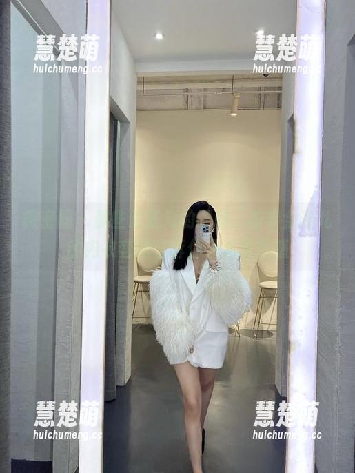 微密圈 - 那些无圣光的瞬间，看看金希儿的内衣套图告诉你什么叫性感