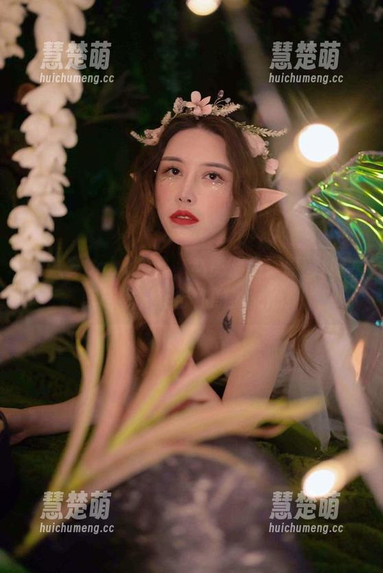 鹿八岁baby出品，必属精品！原图加碧蓝档案，直击你的少女心！